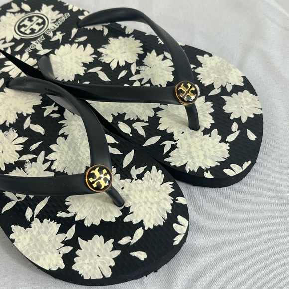Tory Burch Black and White Floral Sandals - Picture 9 of 13